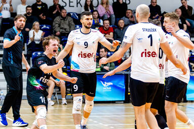 MCKiS Jaworzno zdobywa komplet punktów w meczu z Nową Solą [ZDJĘCIA]