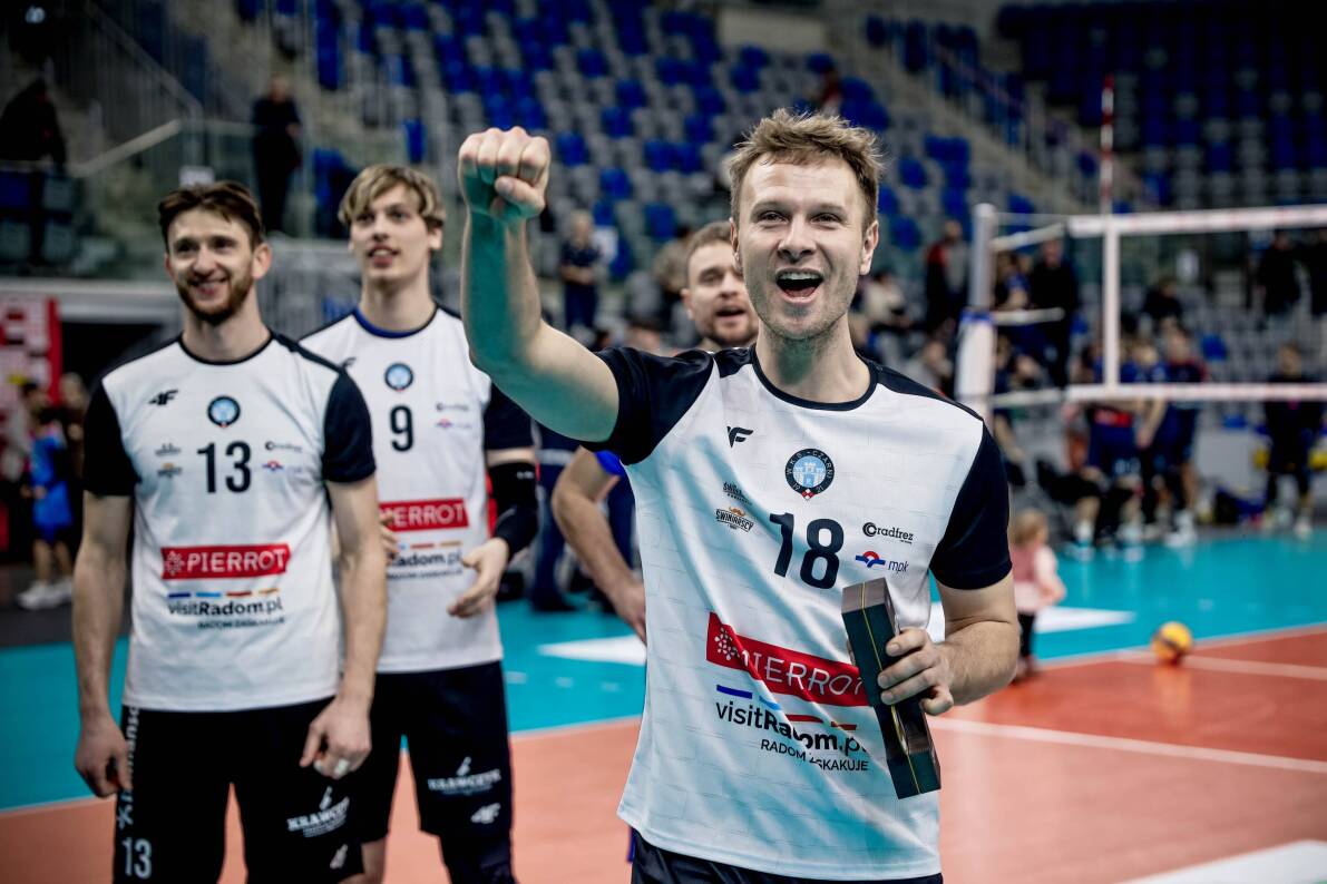 PIERROT Czarni Radom w bardzo wyrównanym pojedynku pokonali BKS Bydgoszcz 3:0 [ZDJĘCIA]