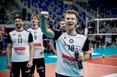 Sobota z PLS 1. Ligą: PIERROT Czarni Radom - Nowak-Mosty MKS Będzin 3:1