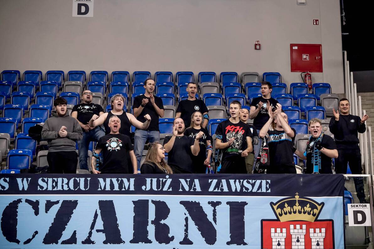 PIERROT Czarni Radom w bardzo wyrównanym pojedynku pokonali BKS Bydgoszcz 3:0 [ZDJĘCIA]