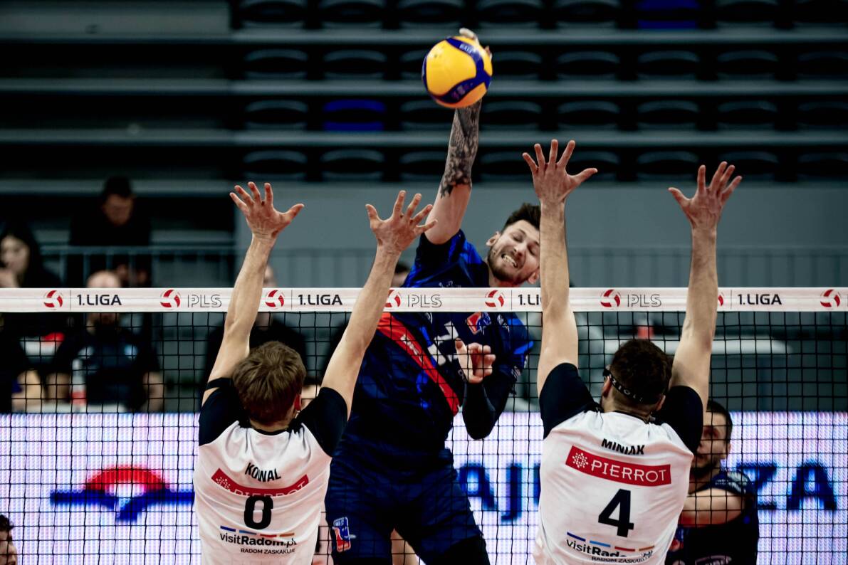 PIERROT Czarni Radom w bardzo wyrównanym pojedynku pokonali BKS Bydgoszcz 3:0 [ZDJĘCIA]