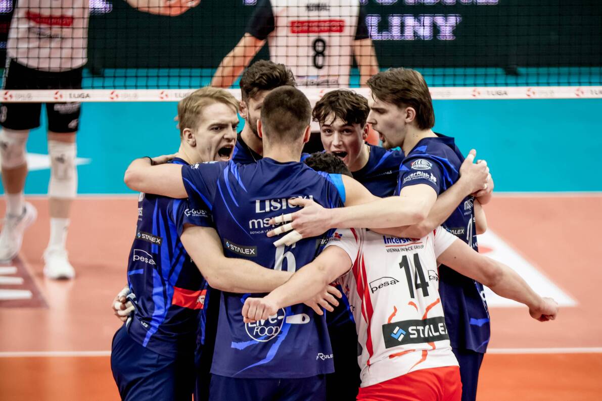 PIERROT Czarni Radom w bardzo wyrównanym pojedynku pokonali BKS Bydgoszcz 3:0 [ZDJĘCIA]