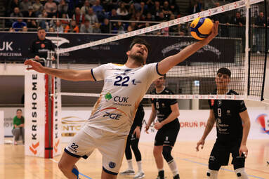 Toruńskie CUK Anioły nie pozwalają się strącić ze szczytu tabeli. Mecz z KS Spartą Grodzisk Mazowiecki podgrzał atmosferę na trybunach [ZDJĘCIA]