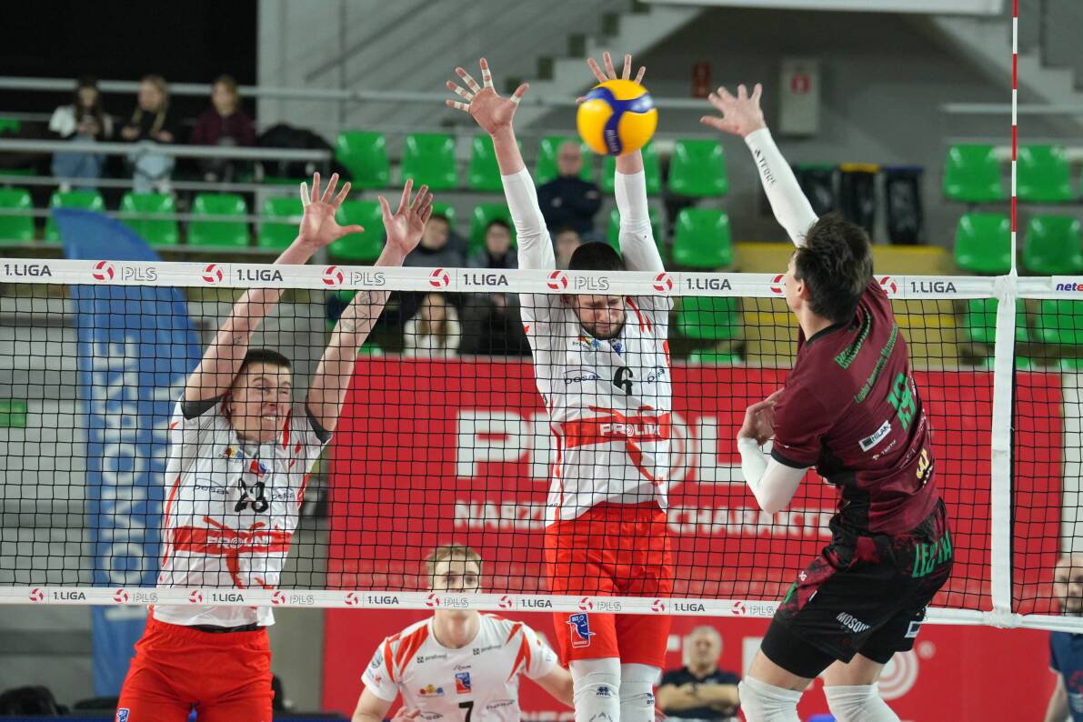 BKS Bydgoszcz w czterech setach poradziła sobie z przyjezdnymi z Tomaszowa Mazowieckiego [ZDJĘCIA]