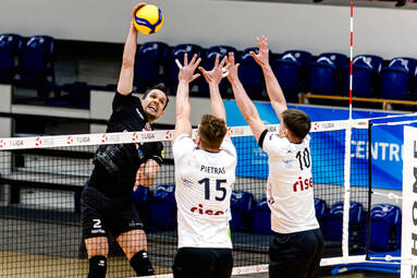 Sobota z PLS 1. Ligą: MCKiS Jaworzno - KKS Mickiewicz Kluczbork 3:0