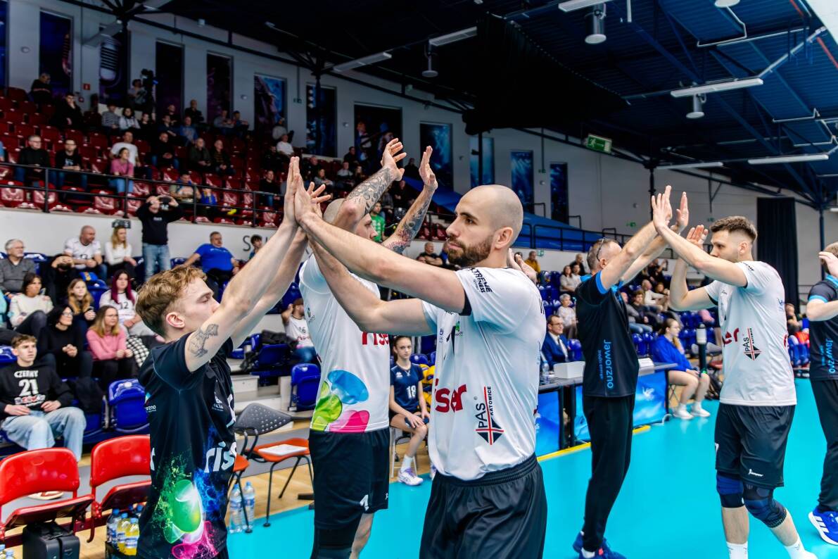 Siatkarze MCKiS Jaworzno ulegli gościom z  Siedlec [ZDJĘCIA]