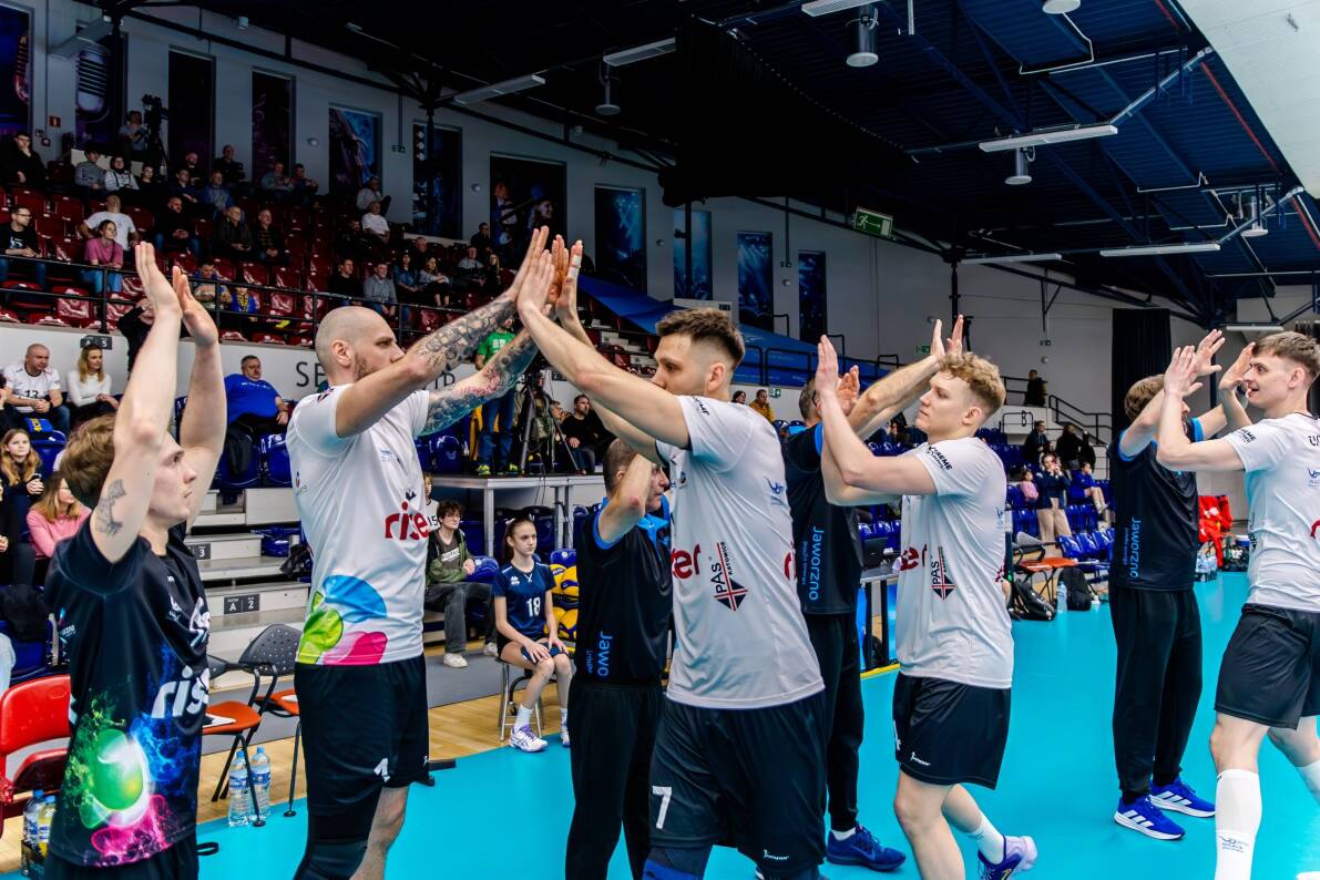 Siatkarze MCKiS Jaworzno ulegli gościom z  Siedlec [ZDJĘCIA]