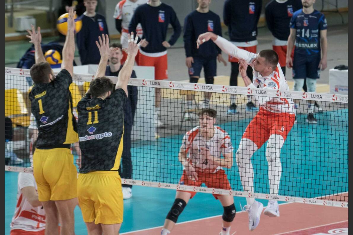 GKS Katowice po wygranym meczu w Bydgoszczy umacnia się w czołówce tabeli [ZDJĘCIA]