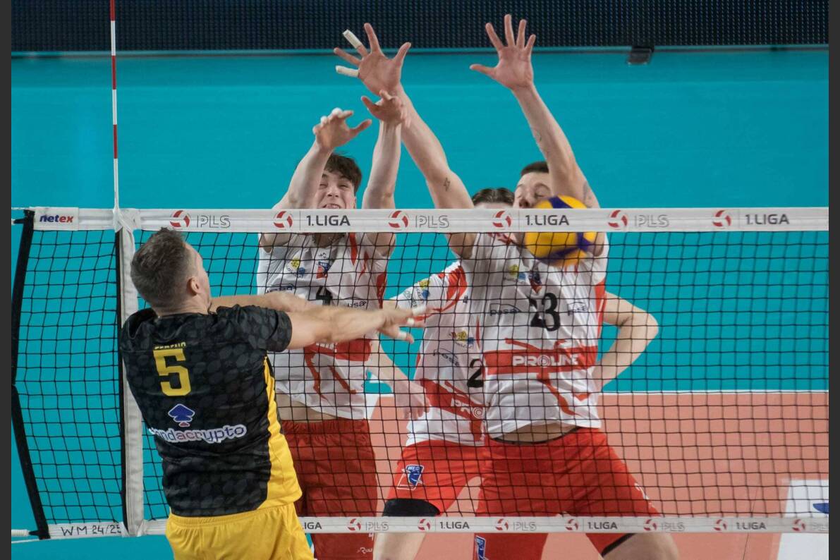 GKS Katowice po wygranym meczu w Bydgoszczy umacnia się w czołówce tabeli [ZDJĘCIA]