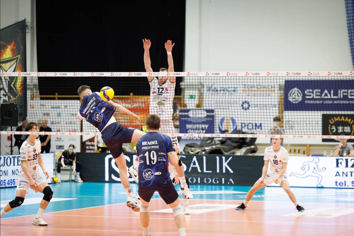 Wygrywając mecz w Augustowie Bydgoszczanie obronili się przed strefą spadkową [ZDJĘCIA]