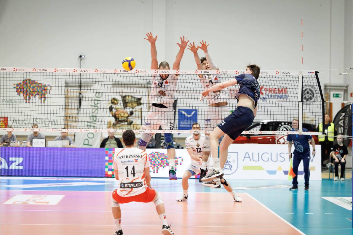 Wygrywając mecz w Augustowie Bydgoszczanie obronili się przed strefą spadkową [ZDJĘCIA]