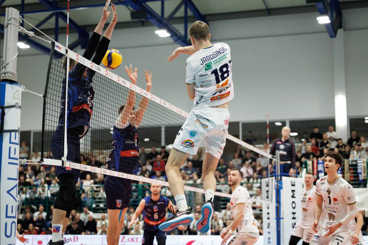 Wygrywając mecz w Augustowie Bydgoszczanie obronili się przed strefą spadkową [ZDJĘCIA]