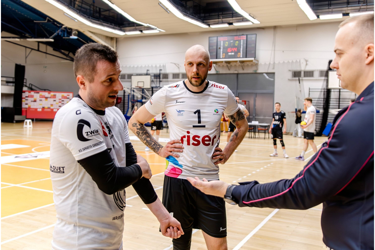 MCKiS Jaworzno zdobywa cenne trzy punkty w meczu z Grodziskiem Mazowieckim [ZDJĘCIA]