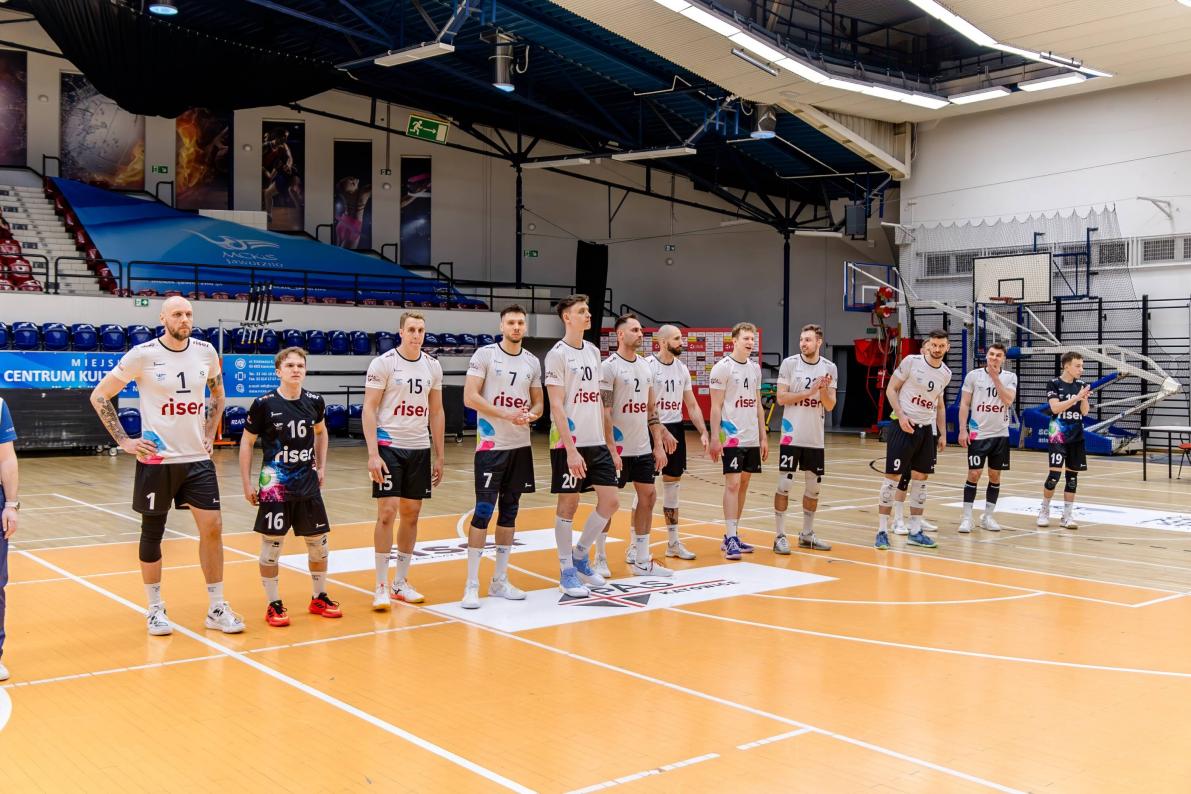 MCKiS Jaworzno zdobywa cenne trzy punkty w meczu z Grodziskiem Mazowieckim [ZDJĘCIA]