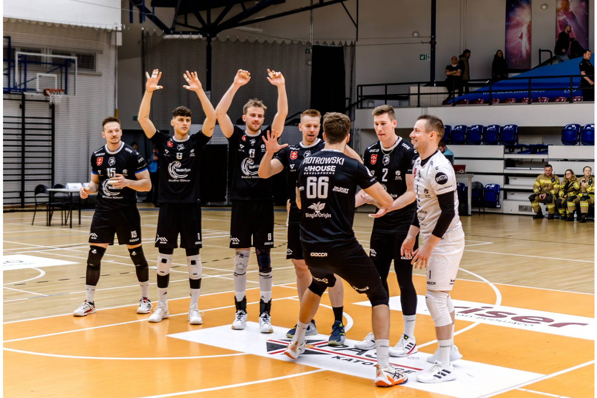 MCKiS Jaworzno zdobywa cenne trzy punkty w meczu z Grodziskiem Mazowieckim [ZDJĘCIA]
