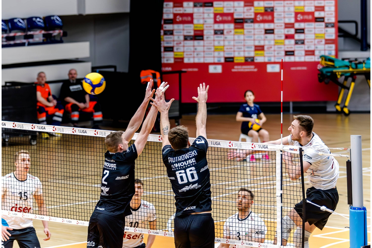 MCKiS Jaworzno zdobywa cenne trzy punkty w meczu z Grodziskiem Mazowieckim [ZDJĘCIA]