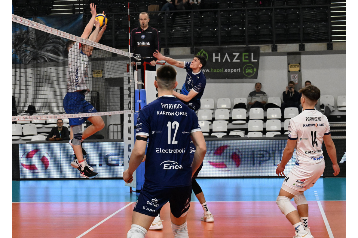 Kibice w Będzinie zadowoleni, ich ulubieńcy pokonali 3:0 Karton-Pak Astrę Nowa Sól [ZDJĘCIA]