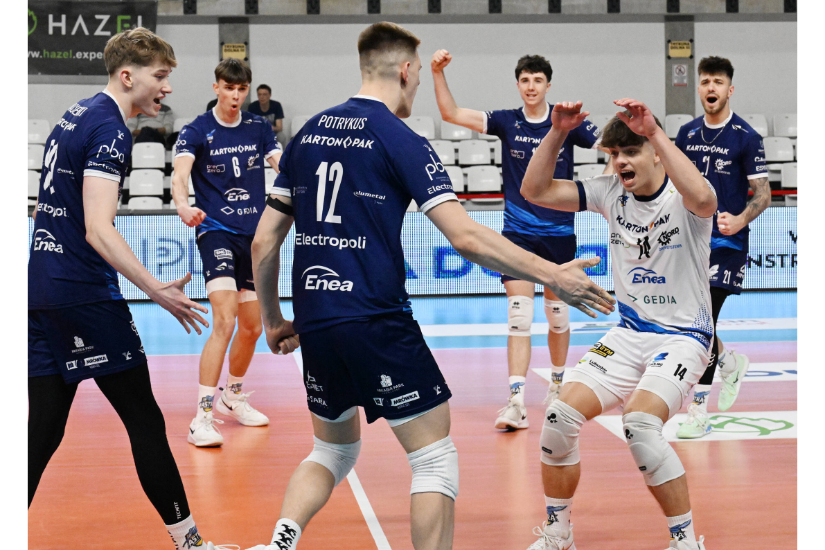 Kibice w Będzinie zadowoleni, ich ulubieńcy pokonali 3:0 Karton-Pak Astrę Nowa Sól [ZDJĘCIA]