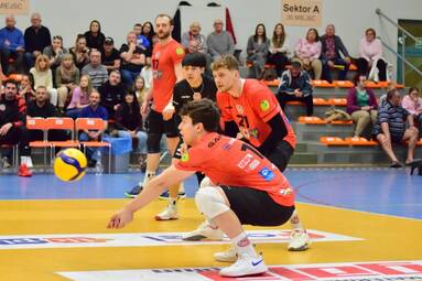 Równa para KKS Mickiewicz Kluczbork i Nowak Mosty MKS Będzin