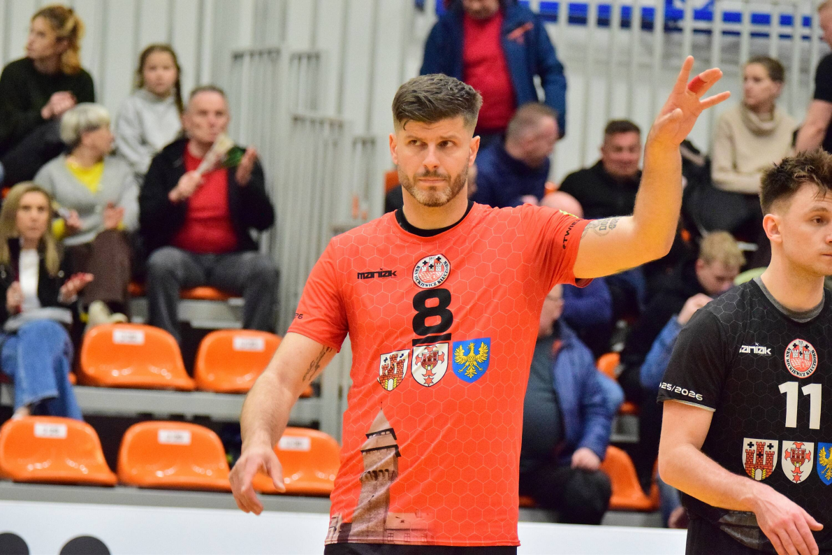 KKS MICKIEWICZ Kluczbork wygrywa z  Nowak-Mostami MKS Będzin [ZDJĘCIA]