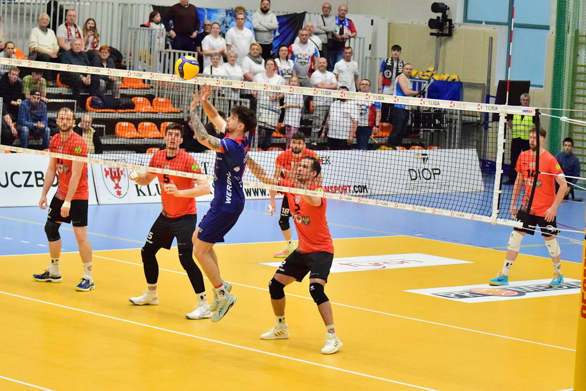 KKS MICKIEWICZ Kluczbork wygrywa z  Nowak-Mostami MKS Będzin [ZDJĘCIA]