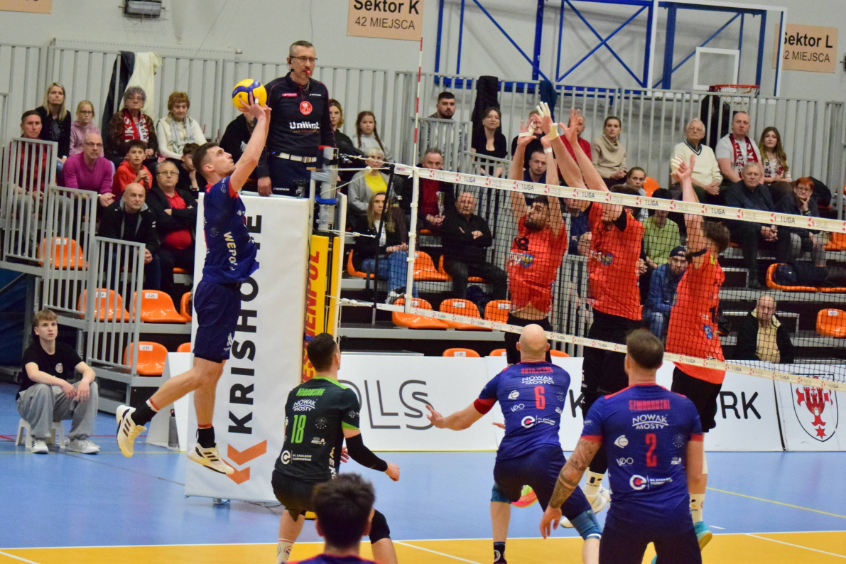 KKS MICKIEWICZ Kluczbork wygrywa z  Nowak-Mostami MKS Będzin [ZDJĘCIA]