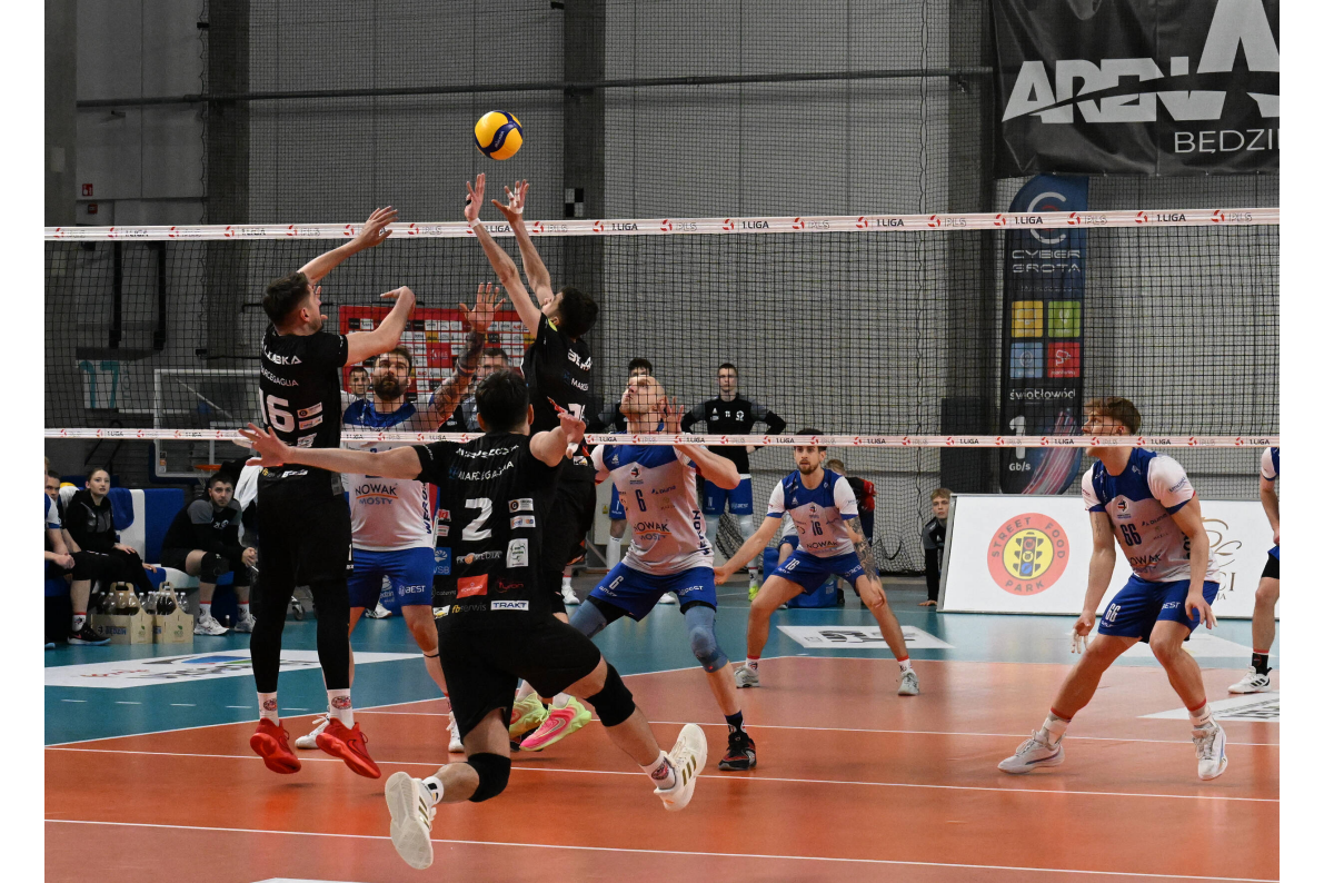 KKS MICKIEWICZ Kluczbork wygrywa w Będzinie i awansuje do półfinału [ZDJĘCIA]